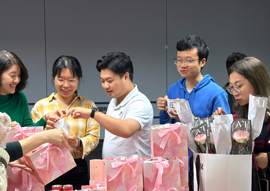 一周双节：庆祝元宵节和国际妇女节